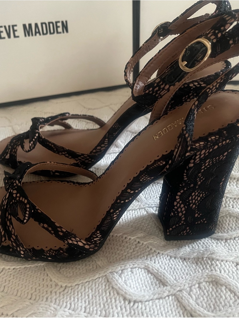 Steve Madden Black Lace Ankle-Strap Block Heel Sandals Various Sizes - Picture 8 of 16